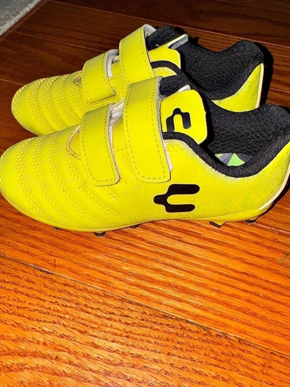 CHARLY Zinetik YT Sport Soccer Cleats Yellow & Black